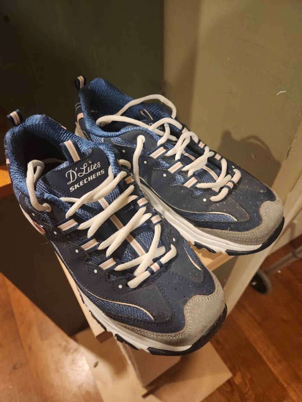 this is cute pink and blue sketcher